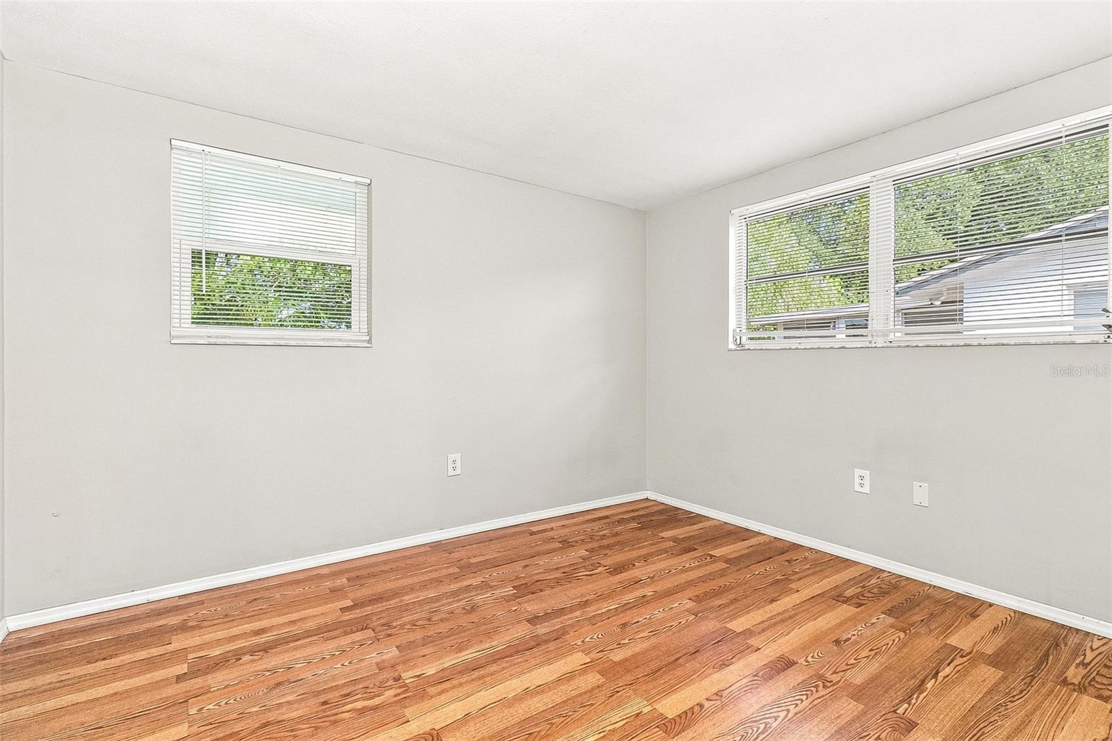 10121 OLEANDER DR — photo 13