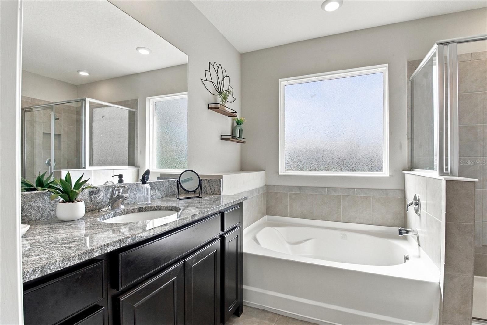 1510 TROPICAL OASIS AVE — photo 29