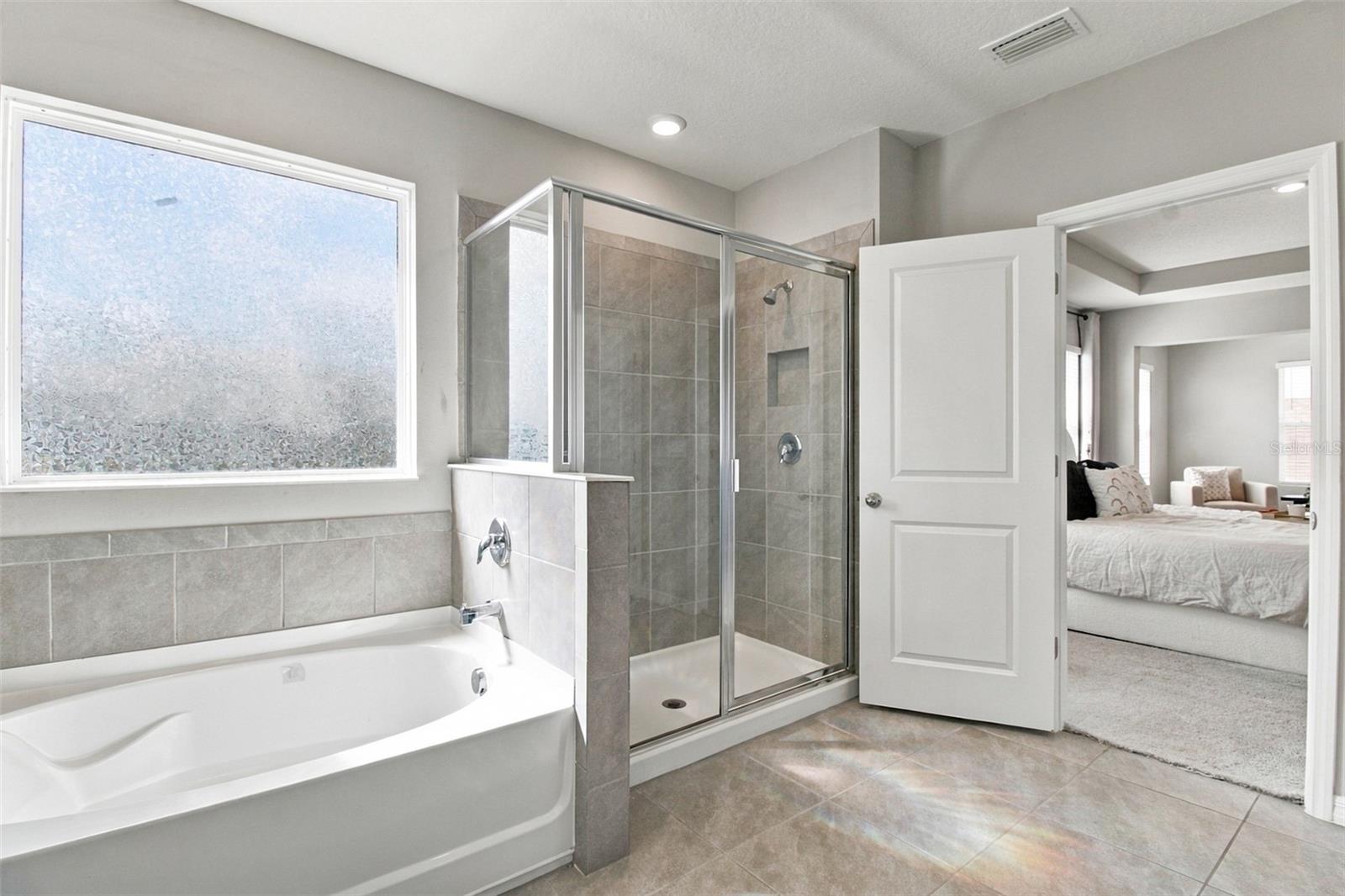 1510 TROPICAL OASIS AVE — photo 28