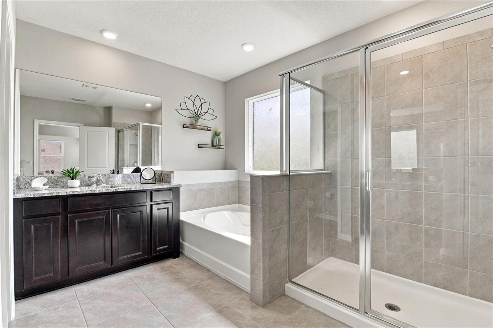 1510 TROPICAL OASIS AVE — photo 27