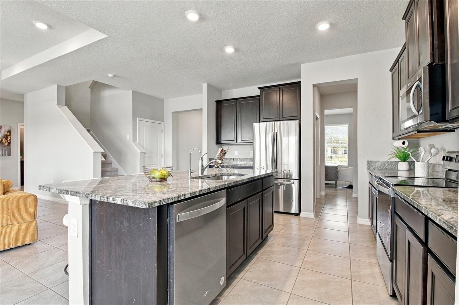 1510 TROPICAL OASIS AVE — photo 12