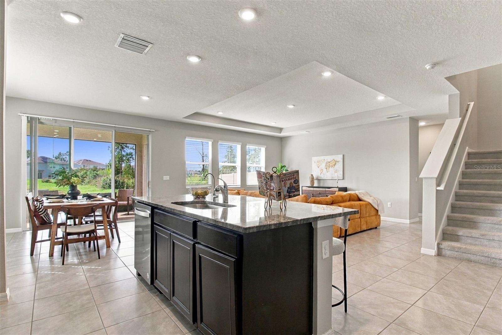 1510 TROPICAL OASIS AVE — photo 10