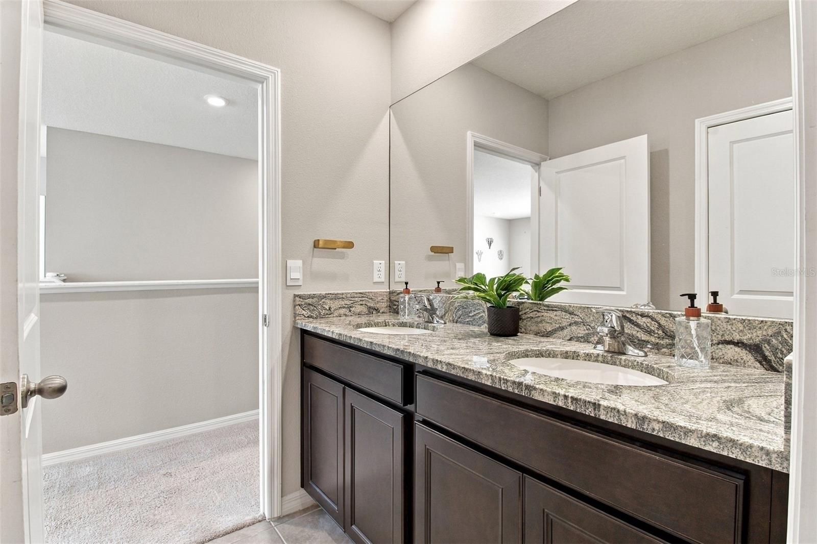 1510 TROPICAL OASIS AVE — photo 34