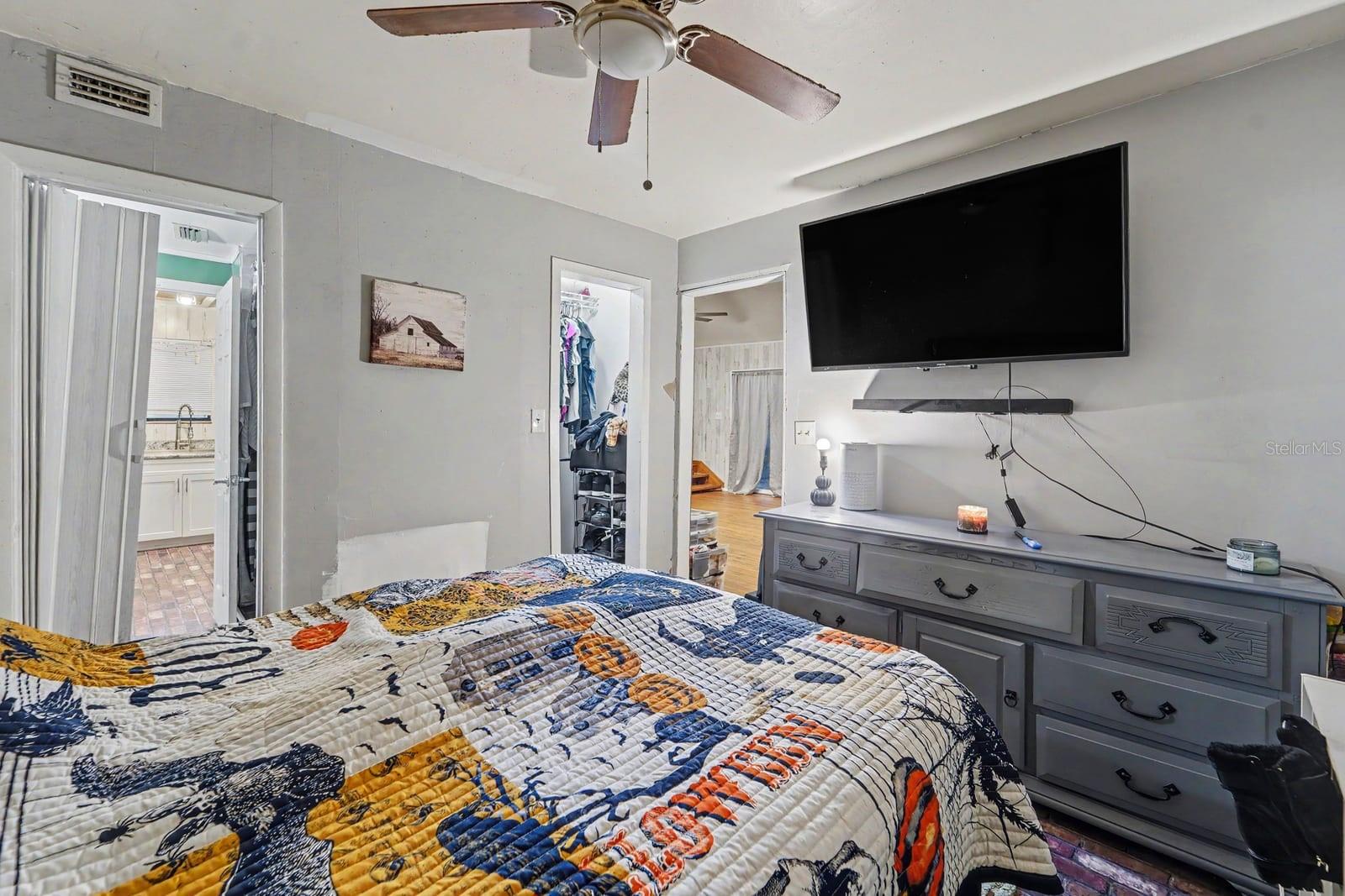 12789 CIRCLE LAKE DR — photo 6