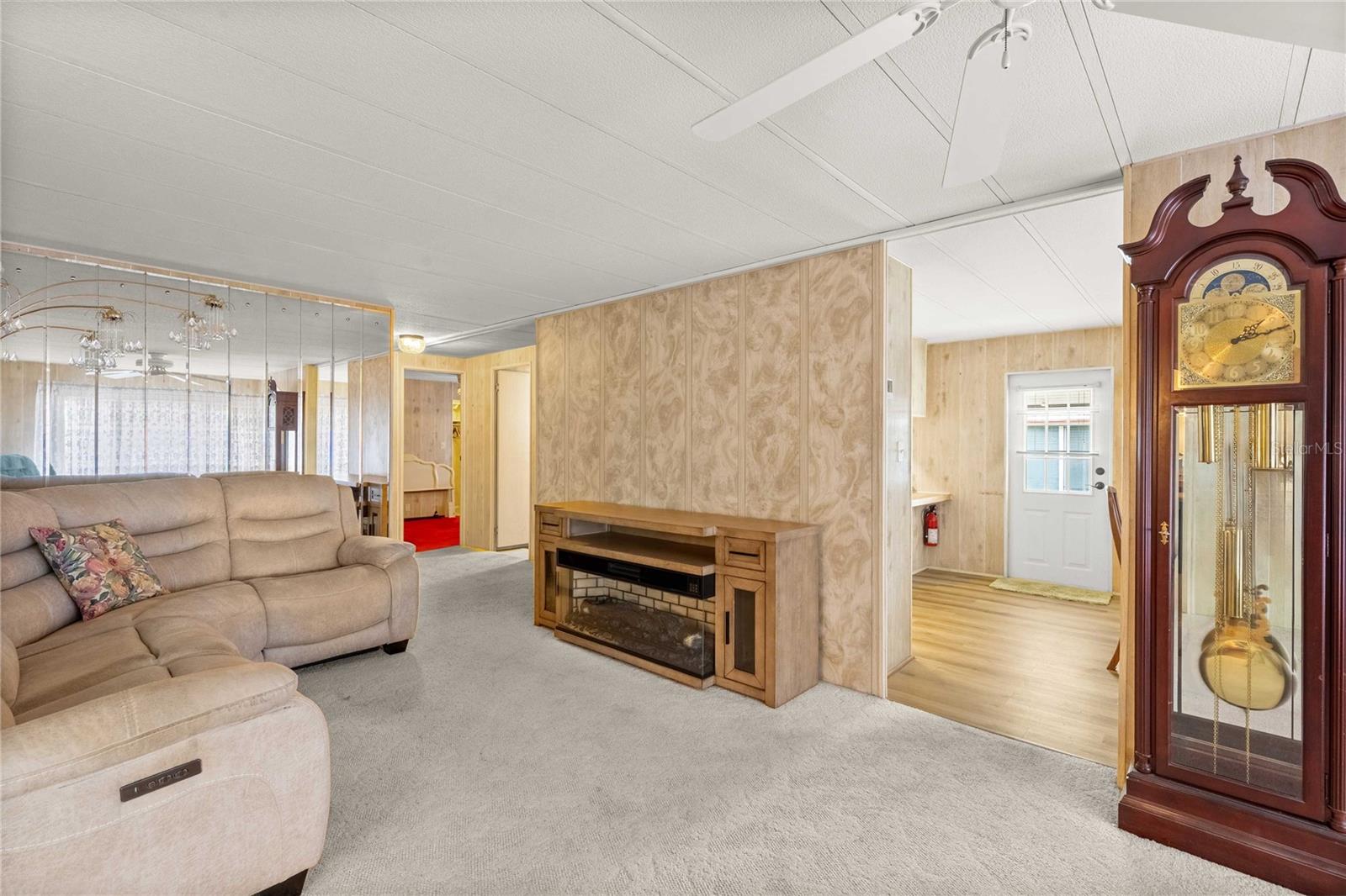 5244 JO ST — photo 12