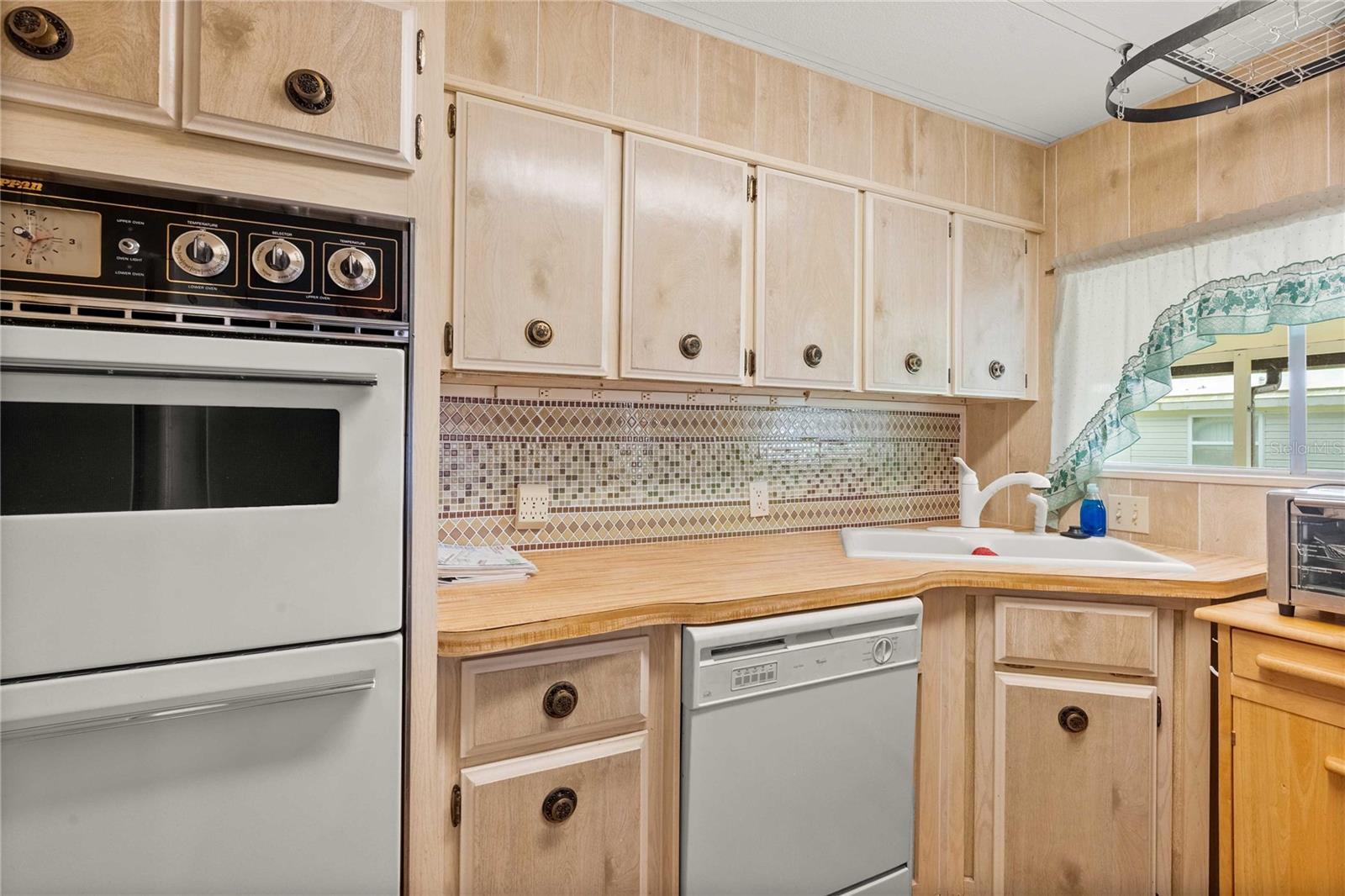 5244 JO ST — photo 9