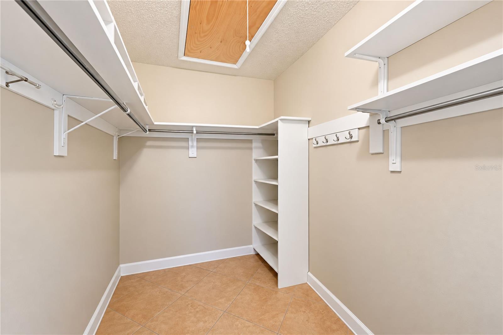 9413 CONCORD CIR — photo 29