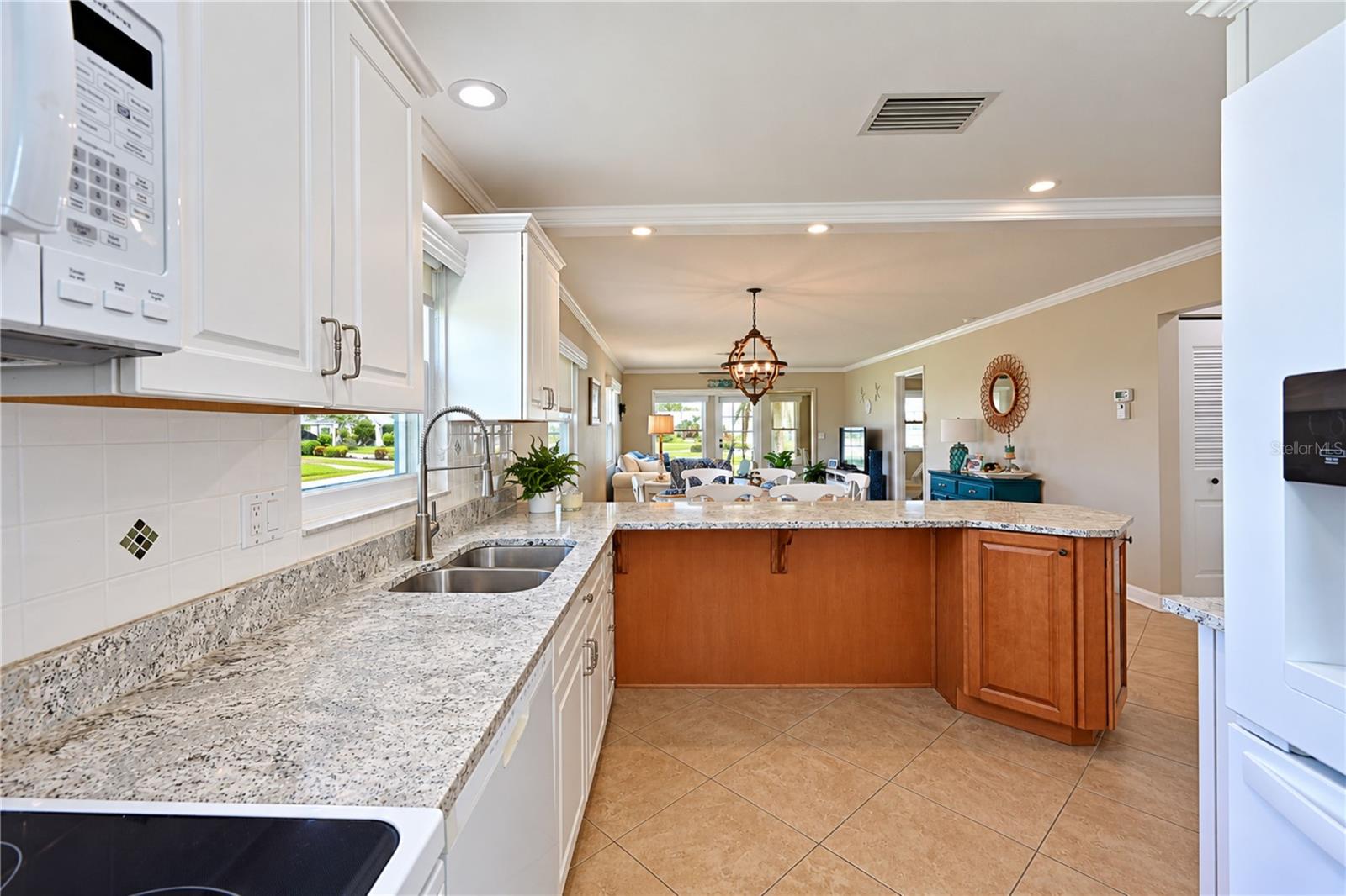 9413 CONCORD CIR — photo 12