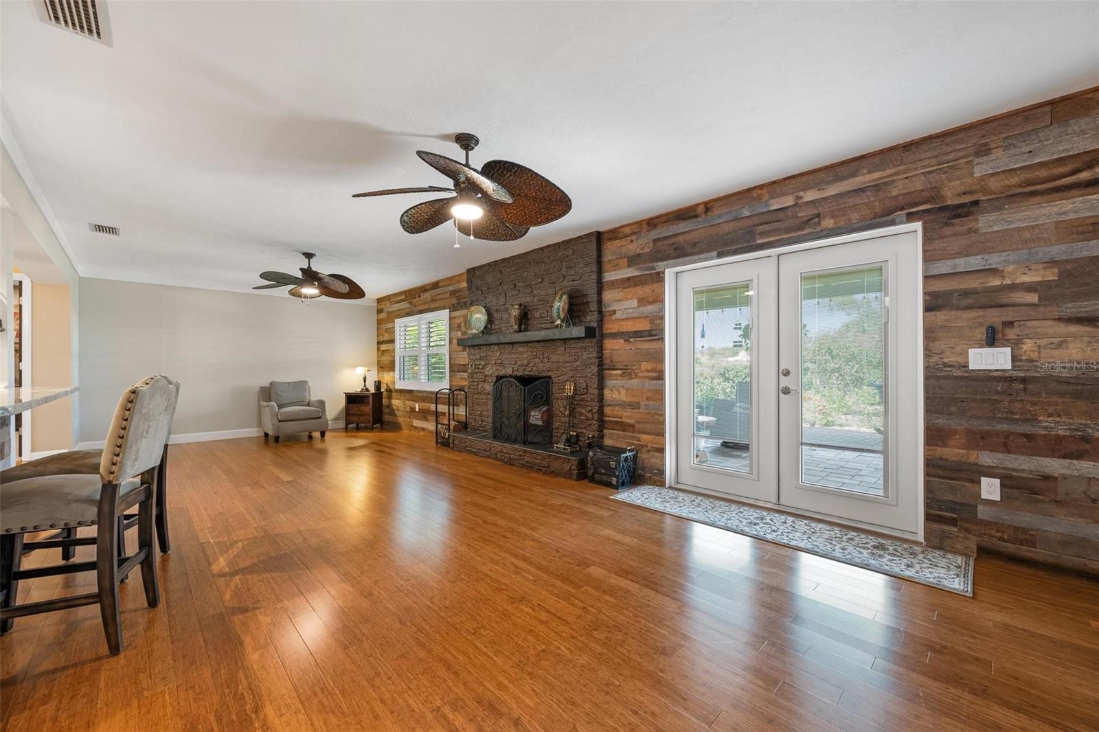 3323 SPRING MILL CIR — photo 21