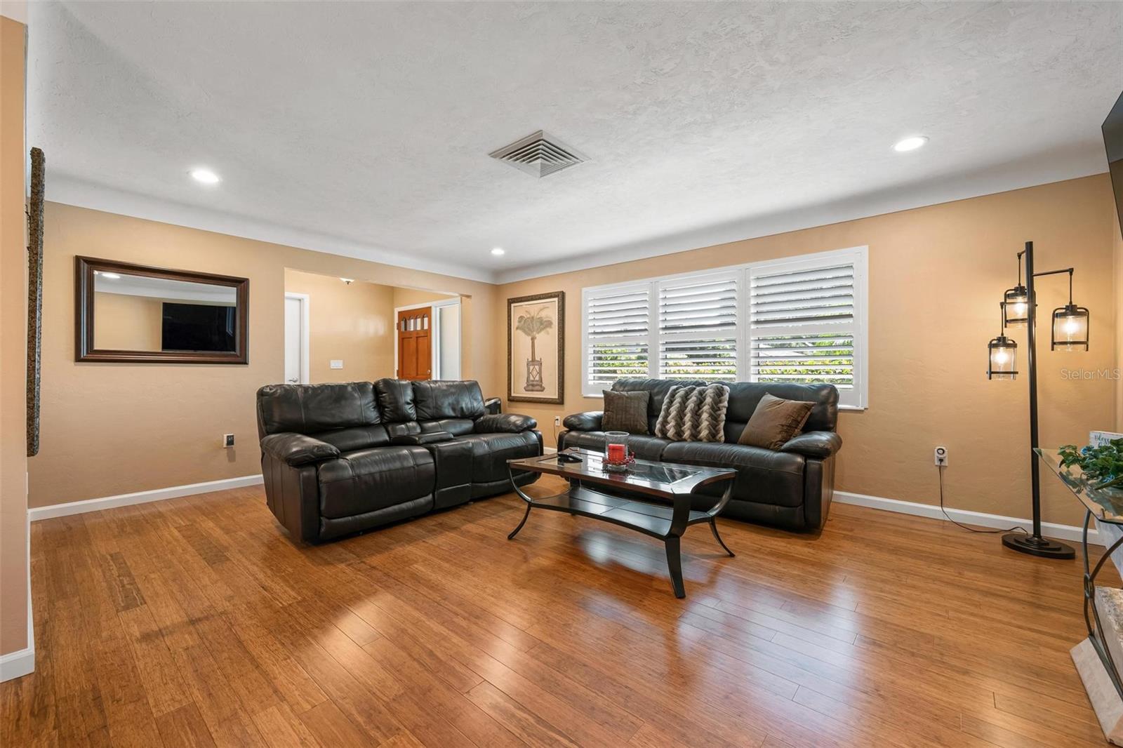 3323 SPRING MILL CIR — photo 8