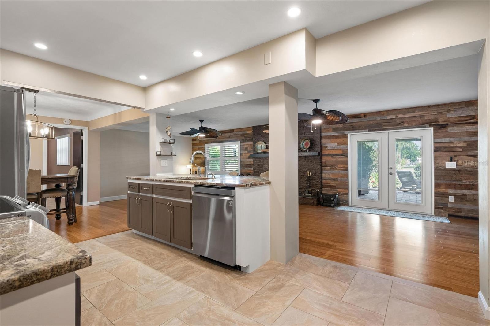 3323 SPRING MILL CIR — photo 17