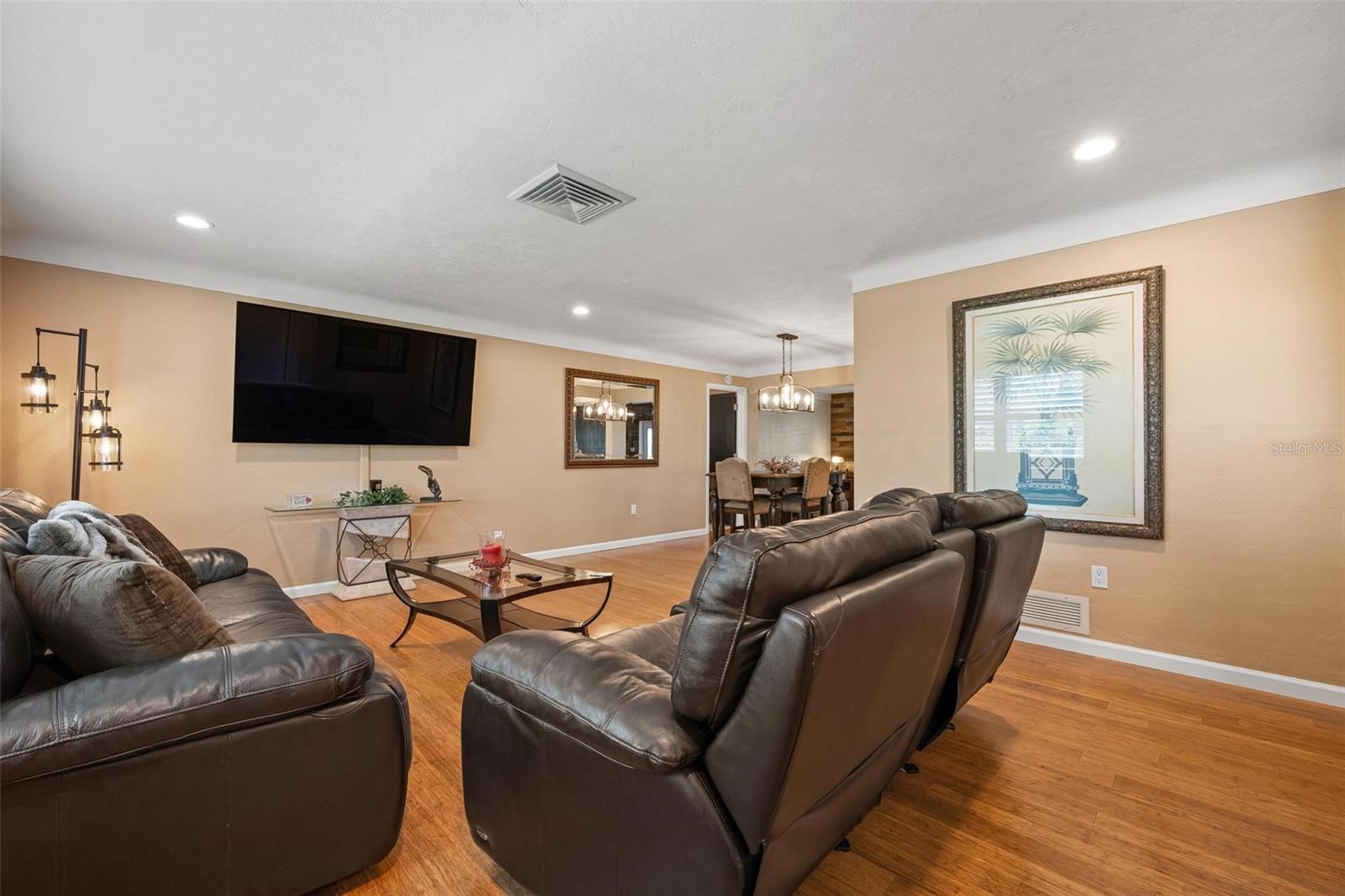 3323 SPRING MILL CIR — photo 5