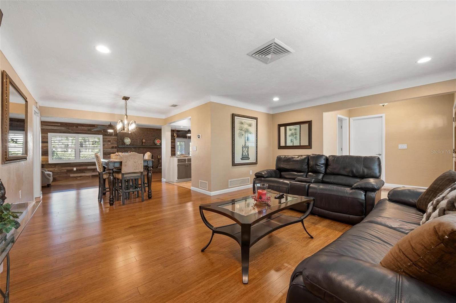 3323 SPRING MILL CIR — photo 10