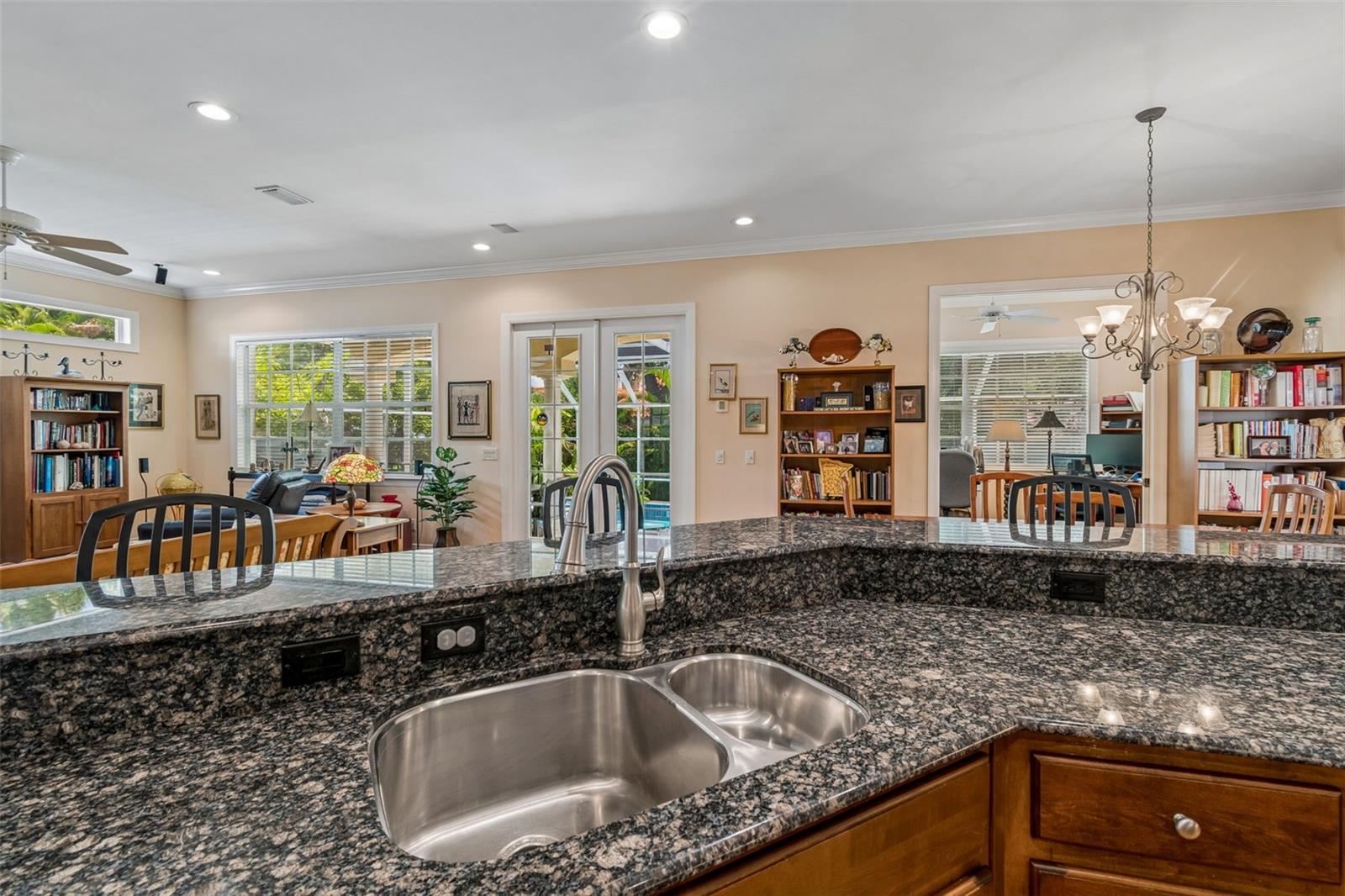 107 BERMUDA AVE — photo 23