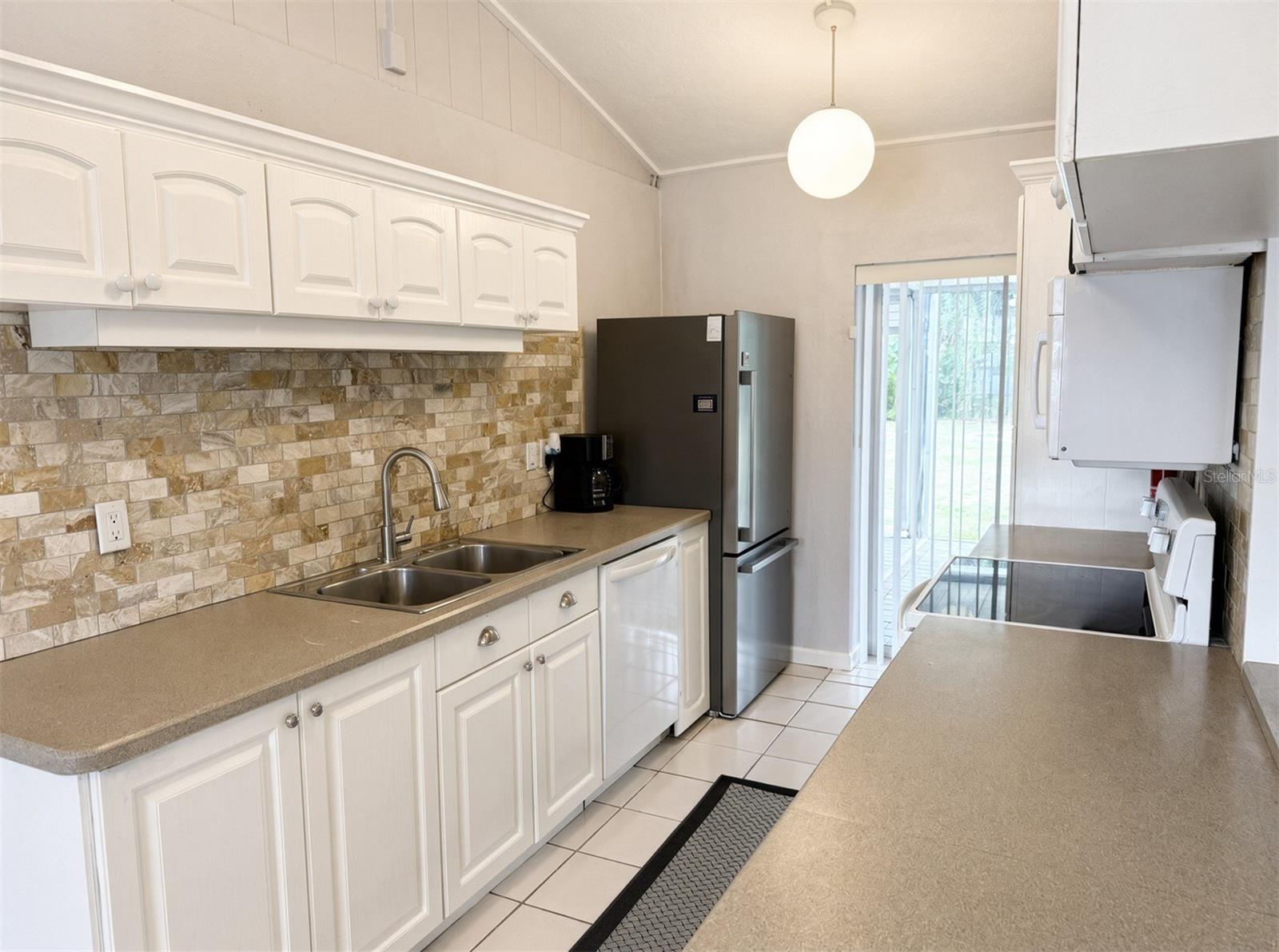 1837 BUCCANEER DR — photo 9