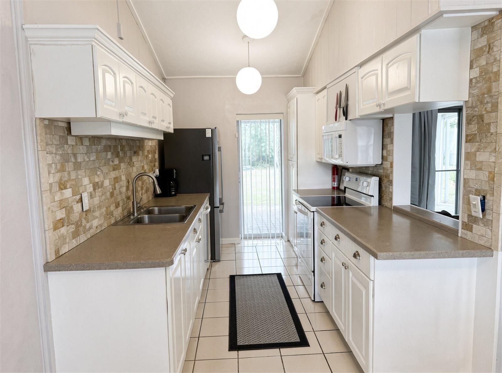 1837 BUCCANEER DR — photo 8
