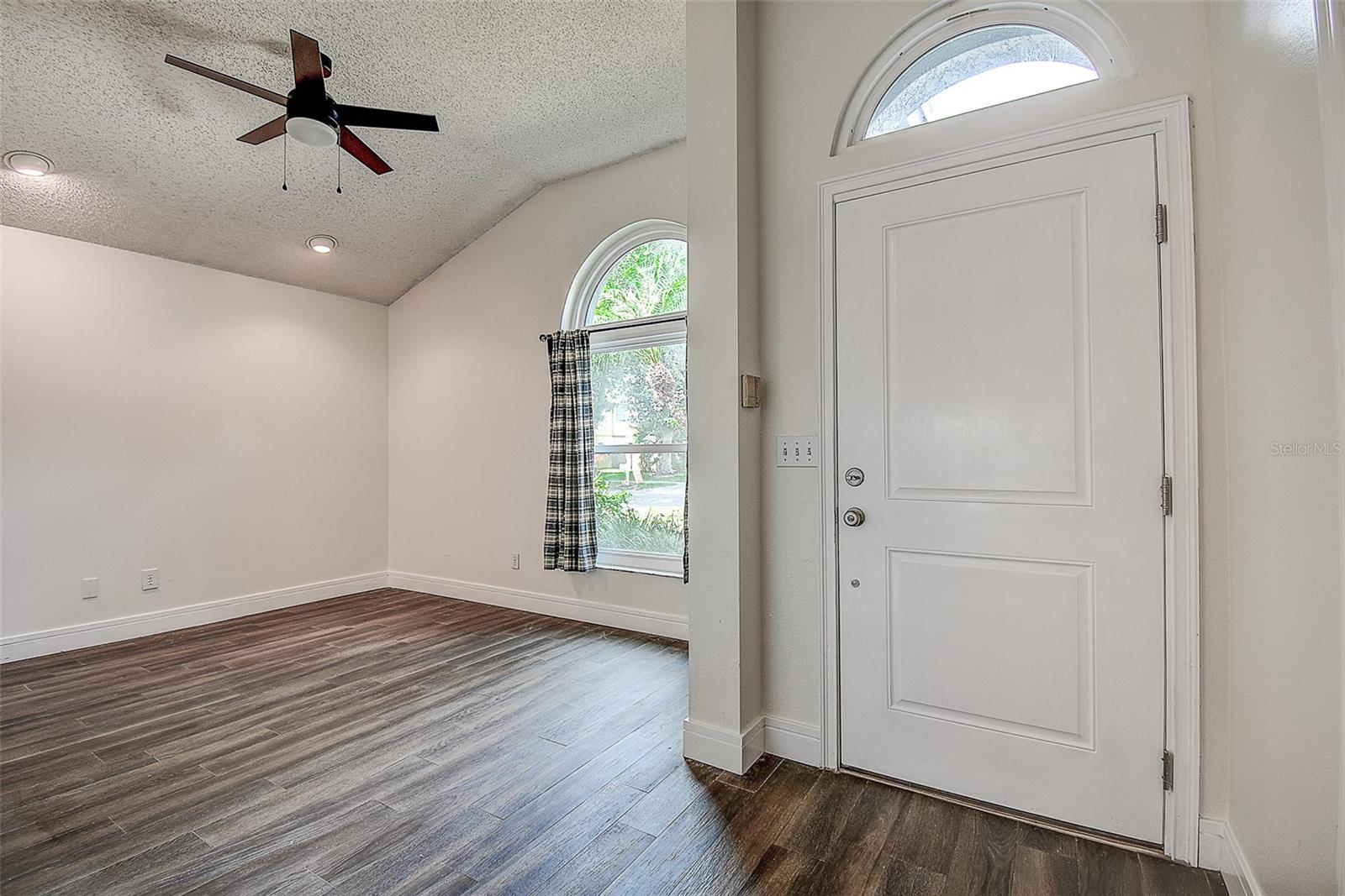 1709 SCOTCH PINE DR — photo 4