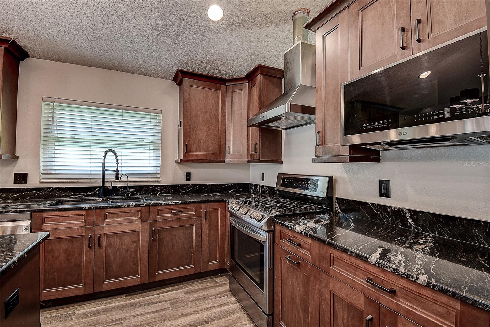 1709 SCOTCH PINE DR — photo 7