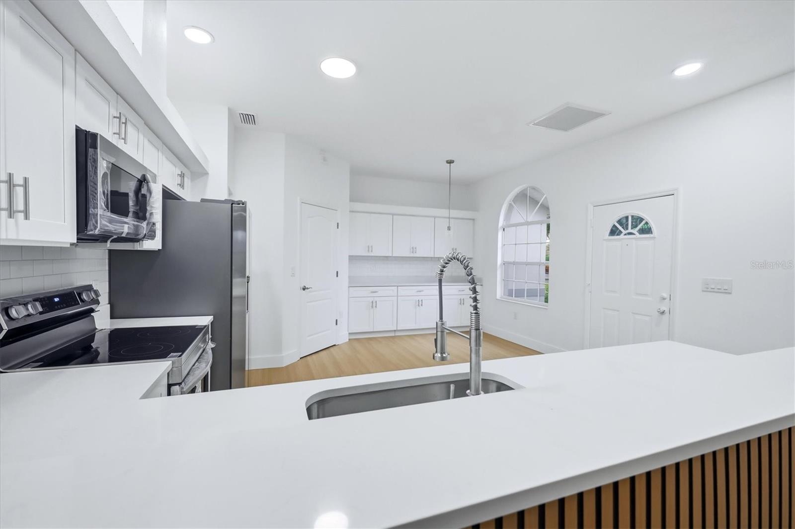 5713 COTTONWOOD ST — photo 11