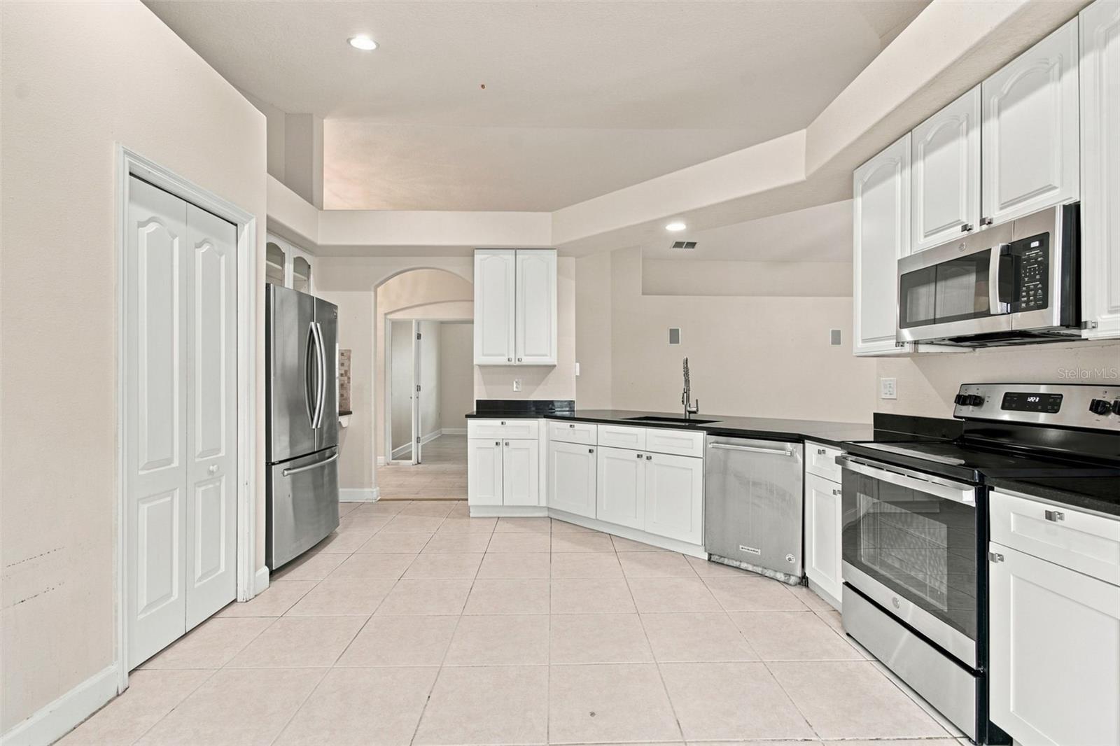 16207 ASHLEY PARK PL — photo 37