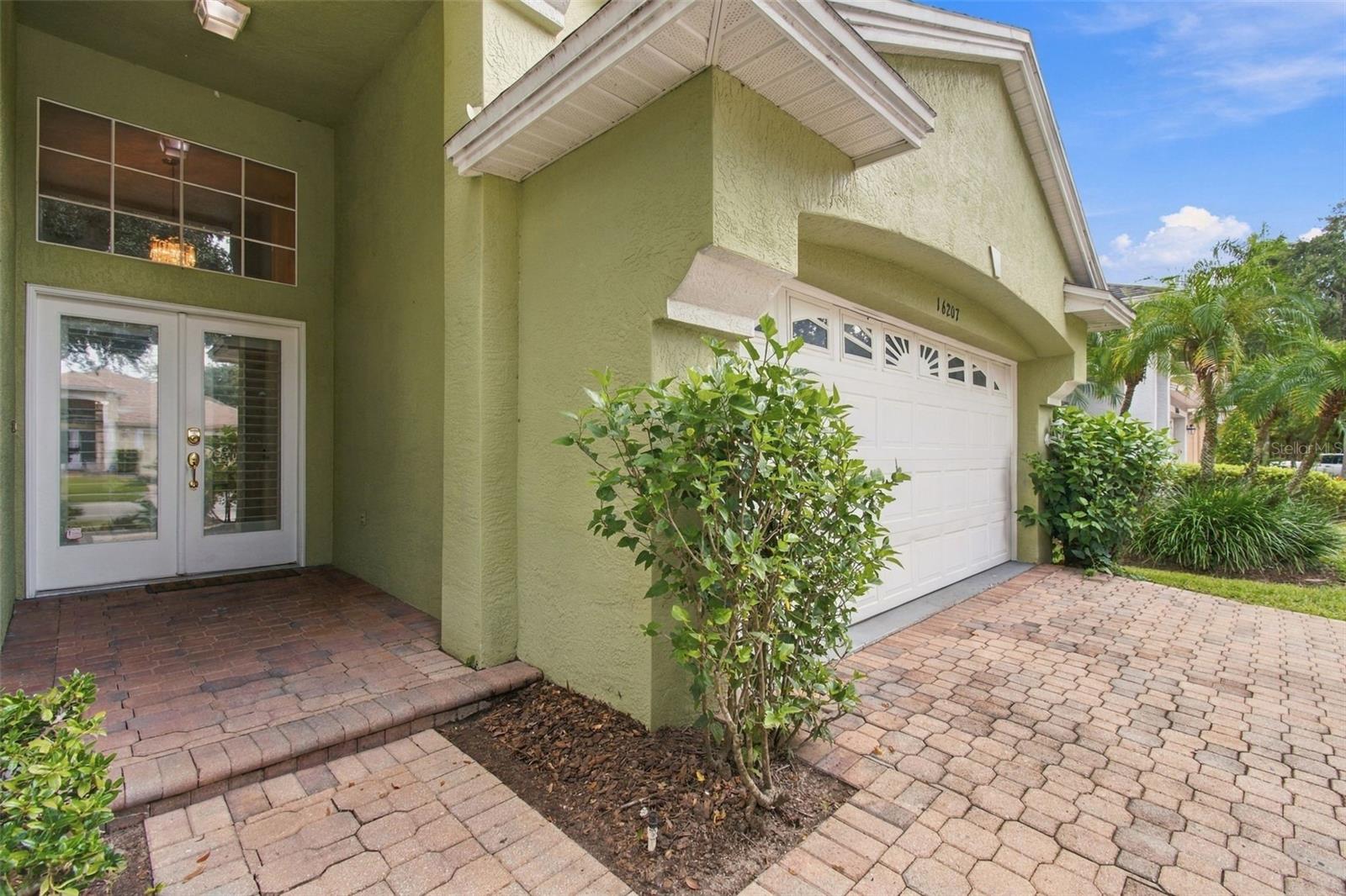 16207 ASHLEY PARK PL — photo 2