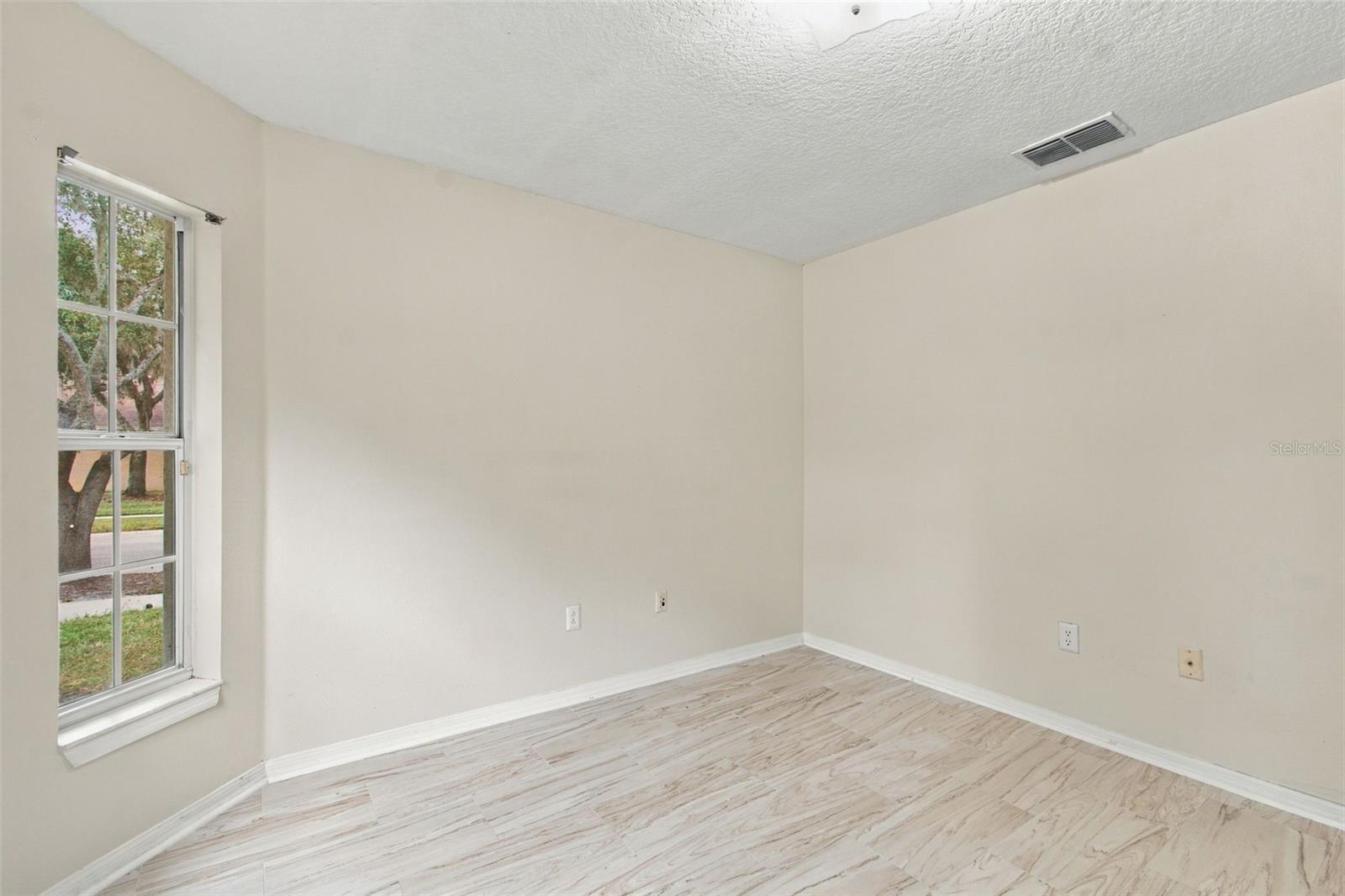 16207 ASHLEY PARK PL — photo 13