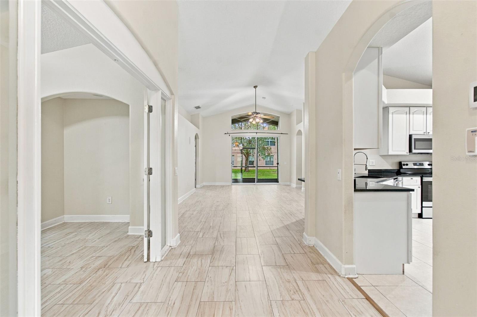 16207 ASHLEY PARK PL — photo 14