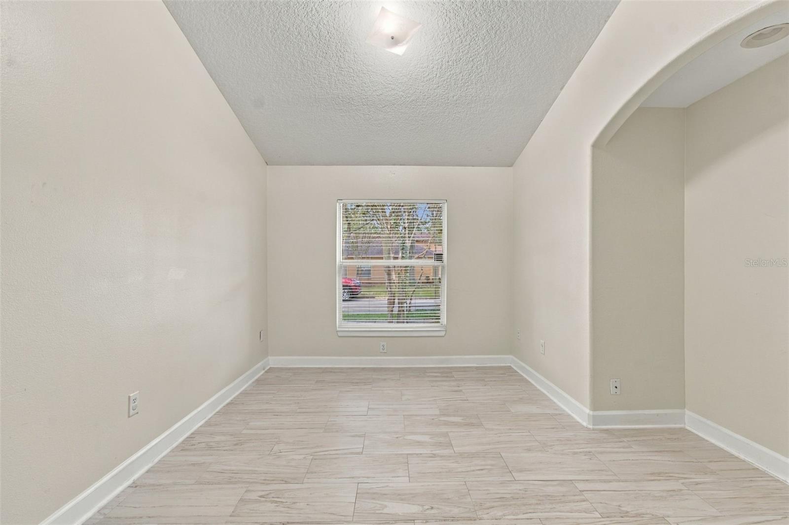 16207 ASHLEY PARK PL — photo 17