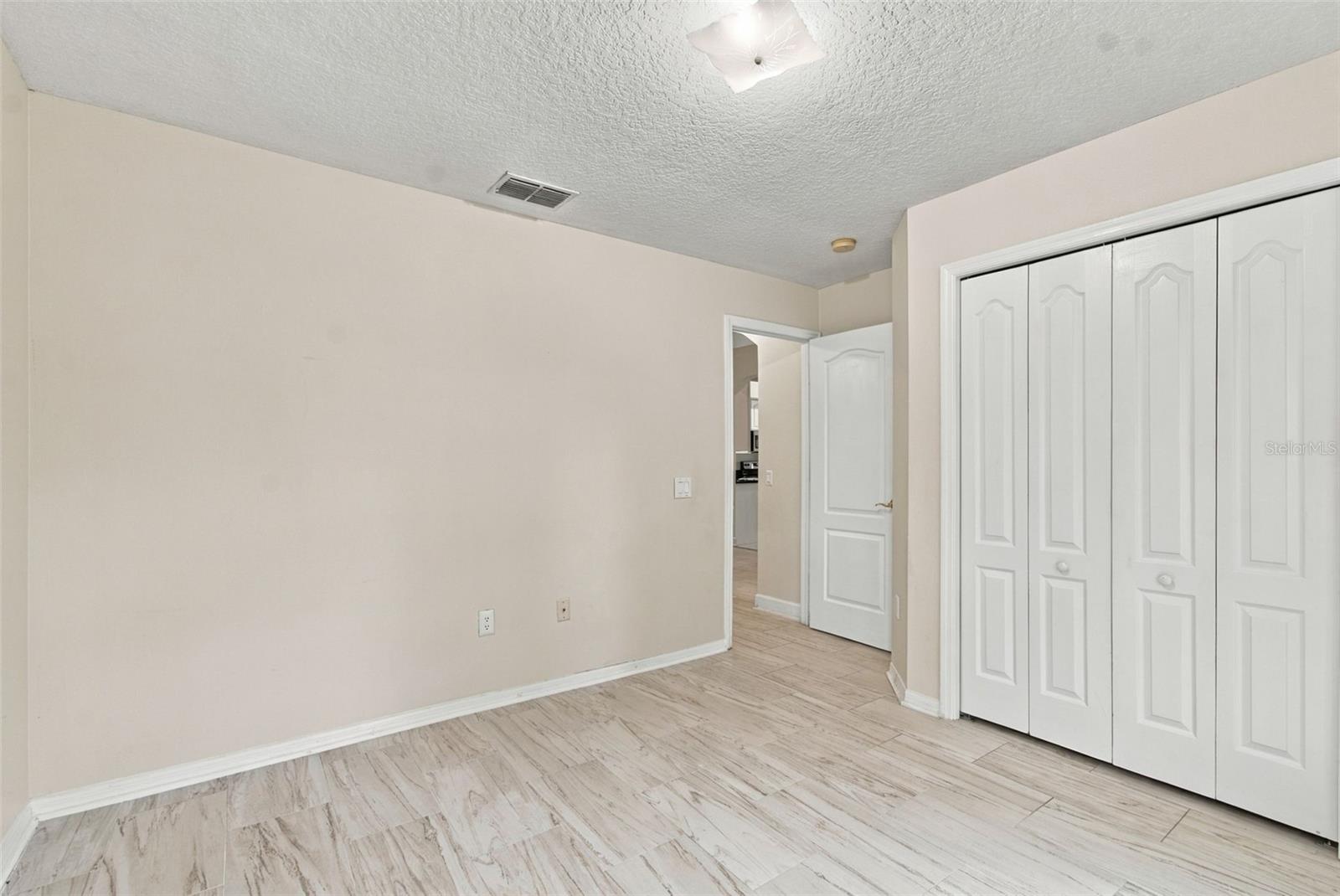 16207 ASHLEY PARK PL — photo 12
