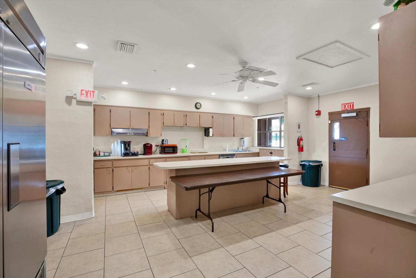 13100 WESTERN CIR — photo 34