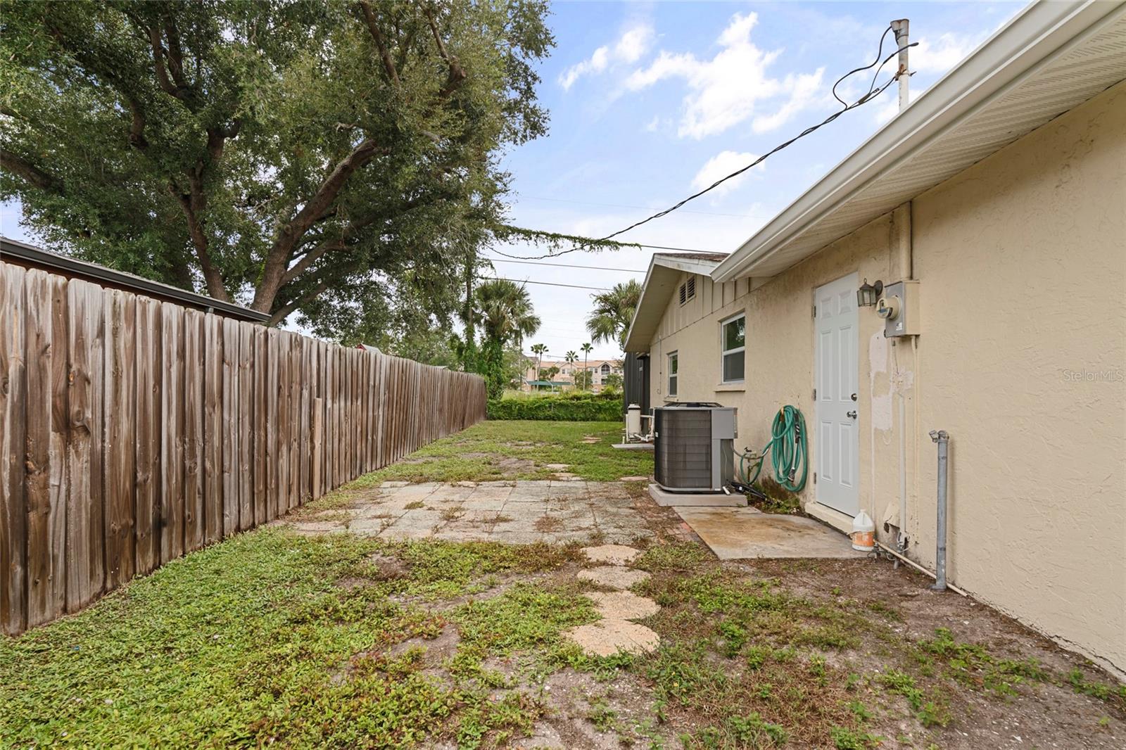 517 PEACH STREET — photo 32