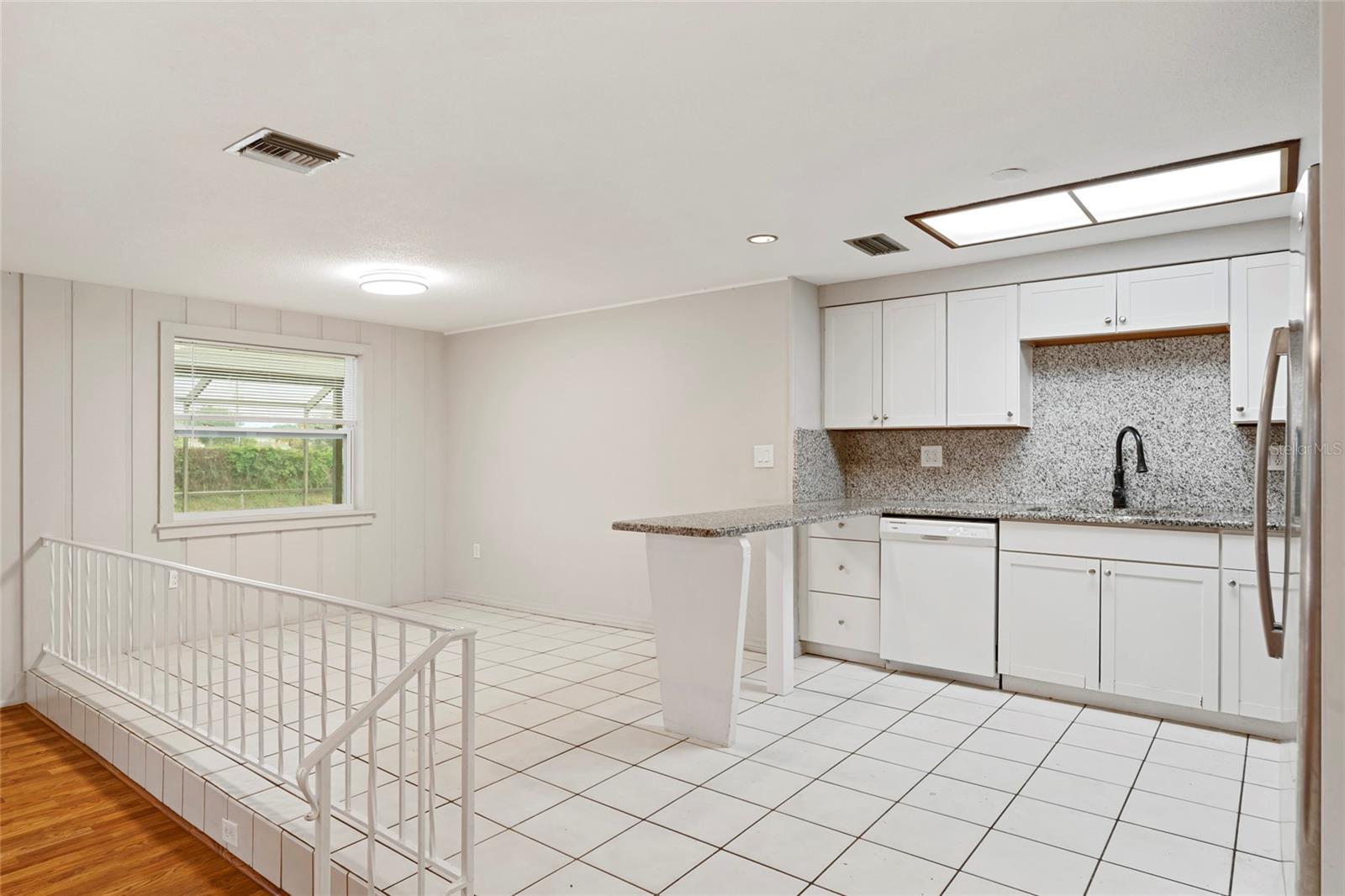 517 PEACH STREET — photo 10