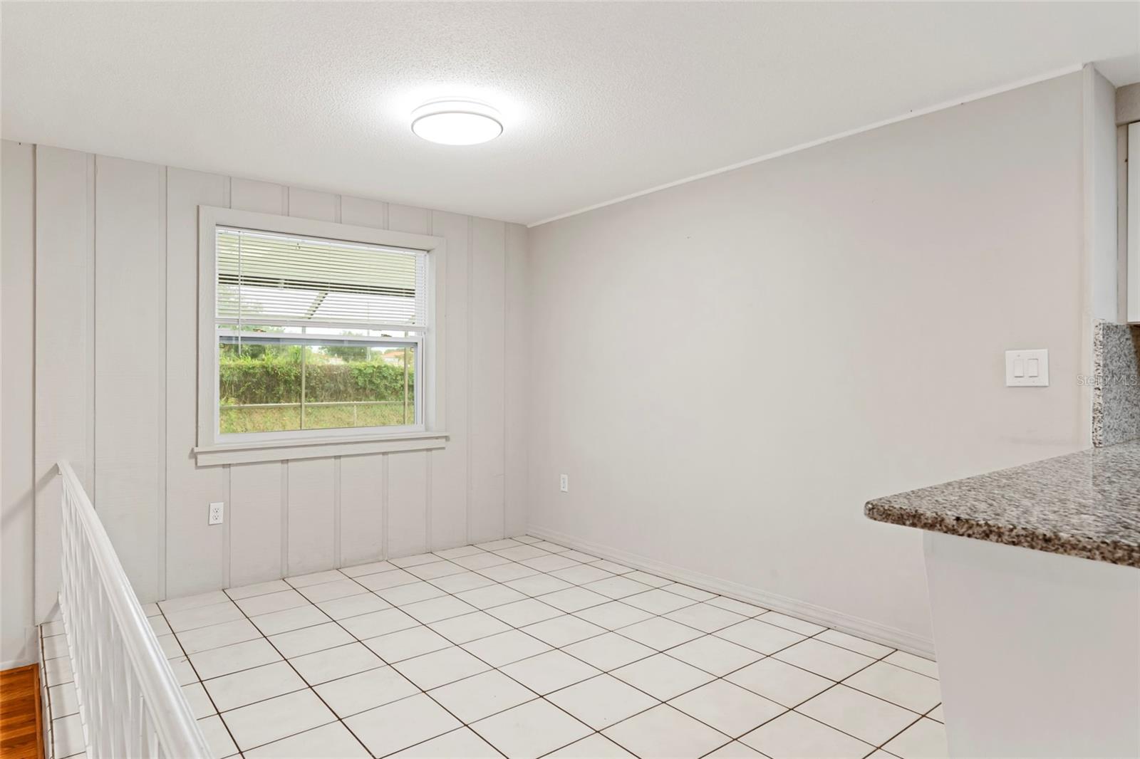 517 PEACH STREET — photo 11