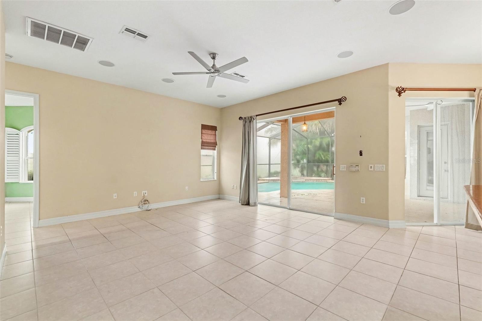34303 SAHALEE LOOP — photo 17