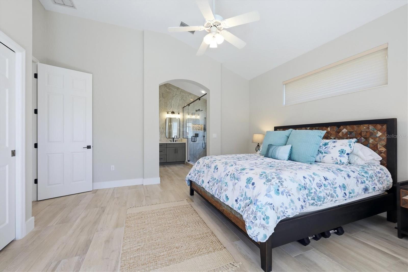 6514 OAKLAND HILLS DR — photo 16