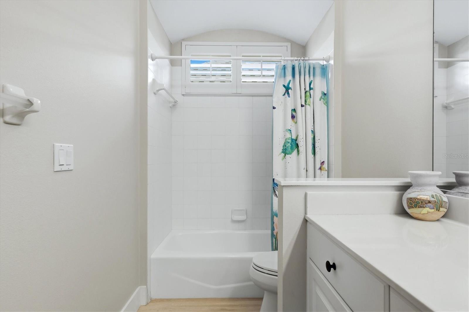6514 OAKLAND HILLS DR — photo 23