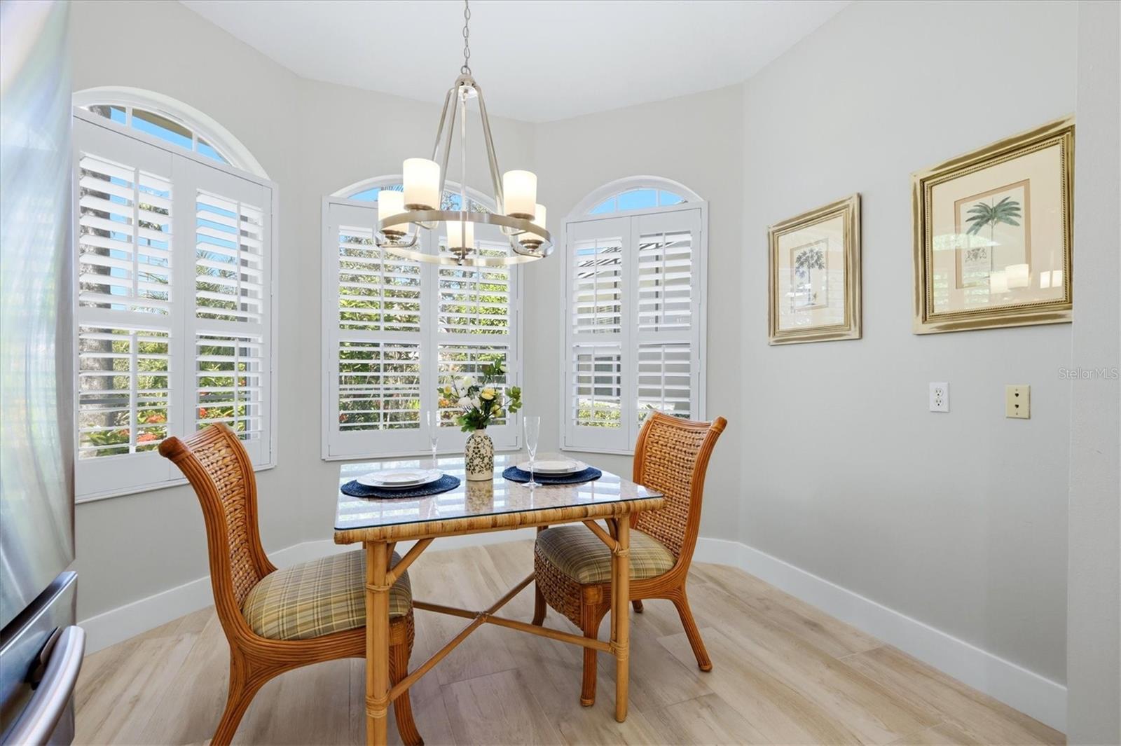 6514 OAKLAND HILLS DR — photo 13