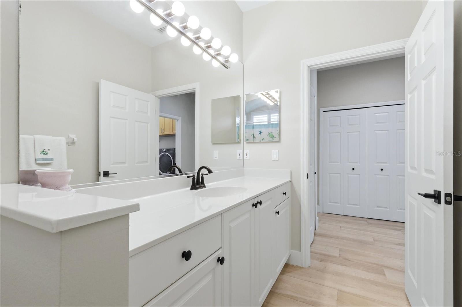 6514 OAKLAND HILLS DR — photo 24