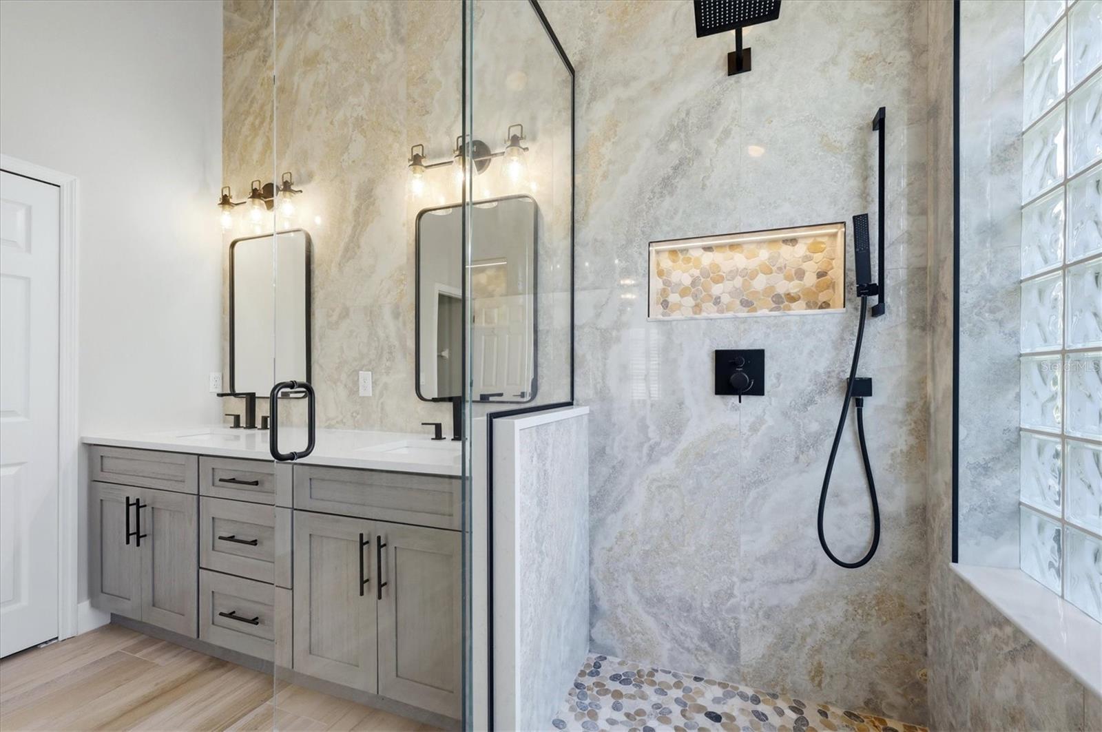 6514 OAKLAND HILLS DR — photo 19