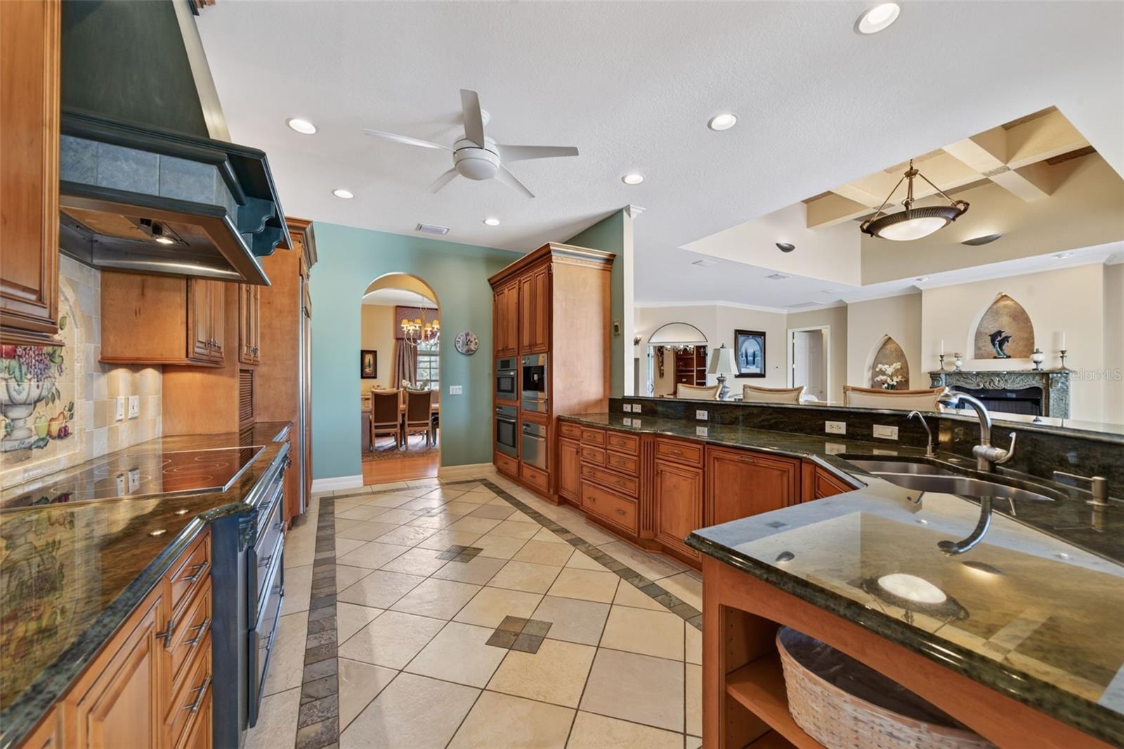 316 W BAY DR — photo 33