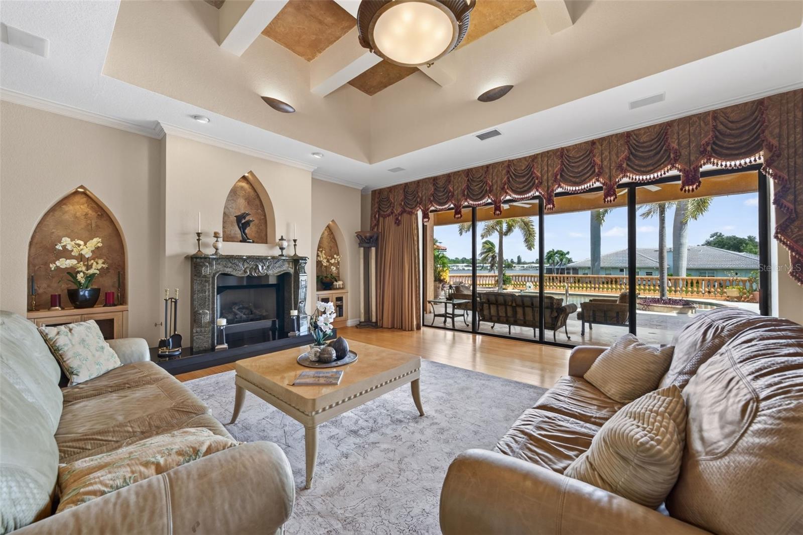 316 W BAY DR — photo 15