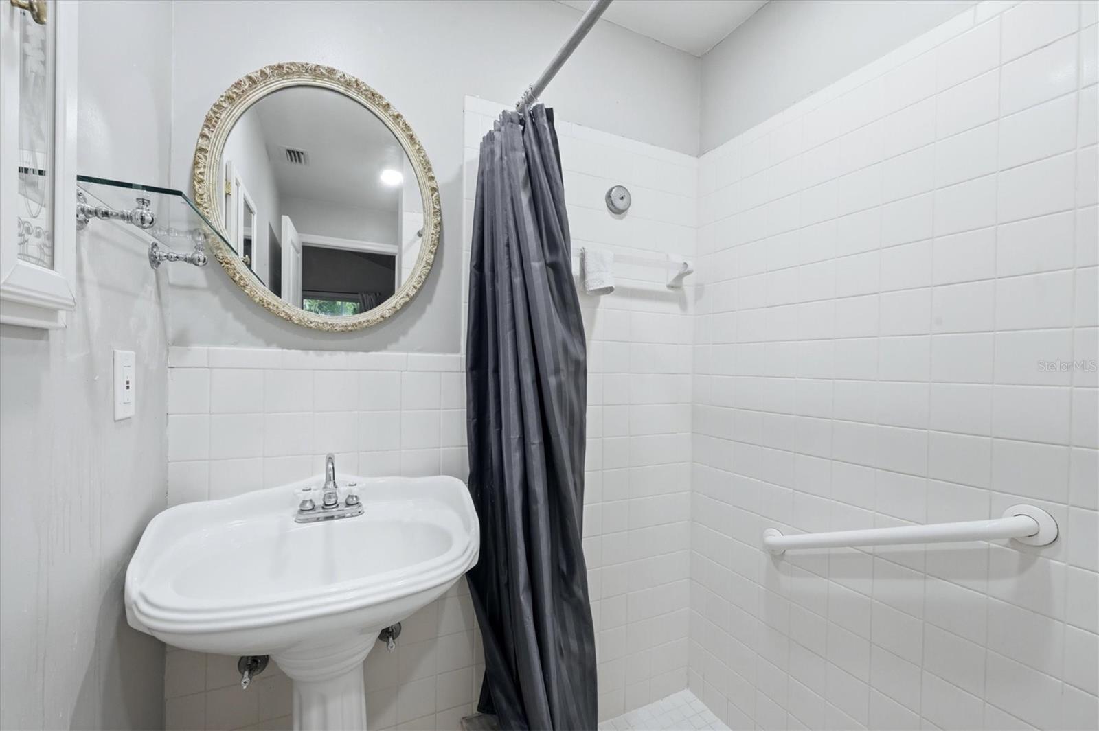 1800 ALTA VISTA ST — photo 26