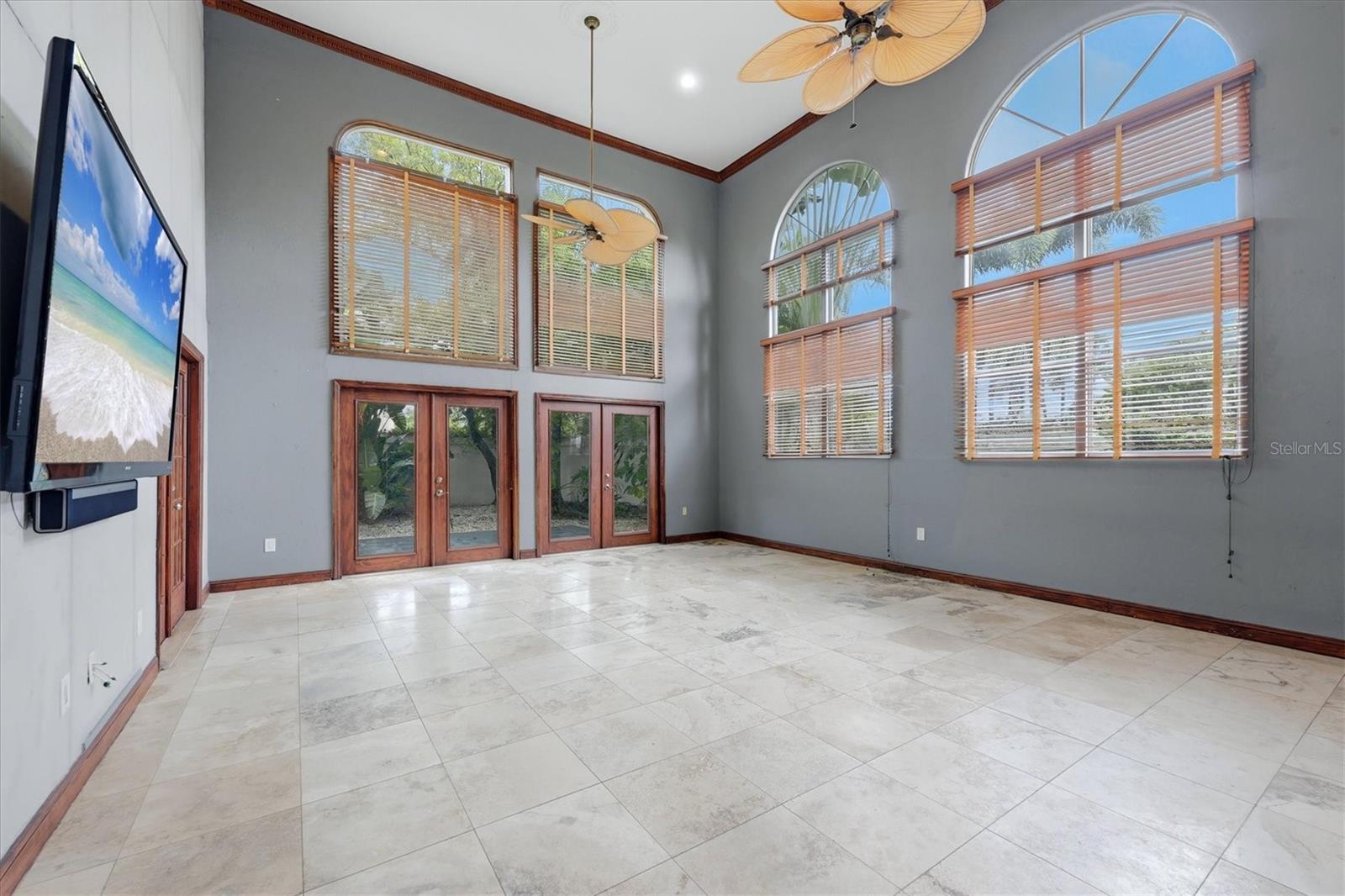 1800 ALTA VISTA ST — photo 3