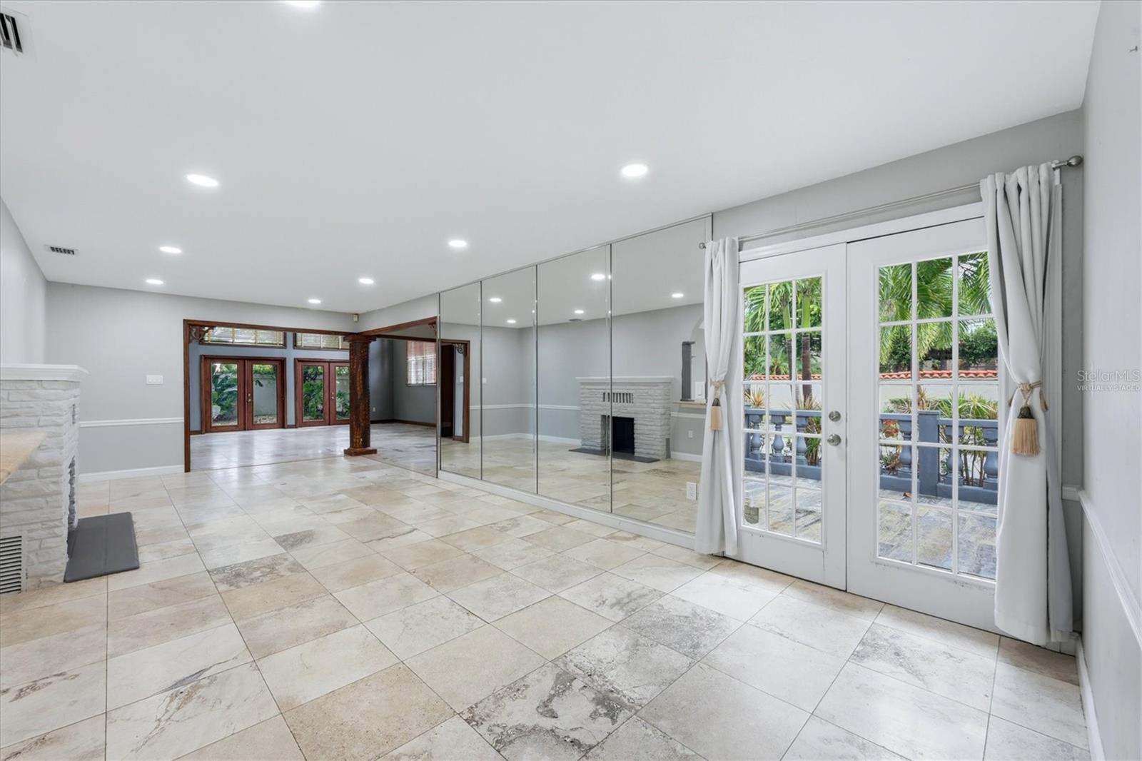 1800 ALTA VISTA ST — photo 12