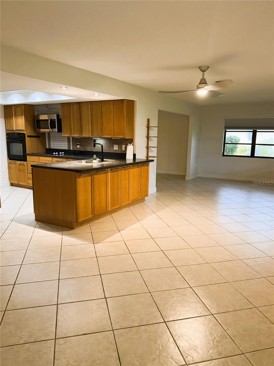 635 LEGER DR — photo 2