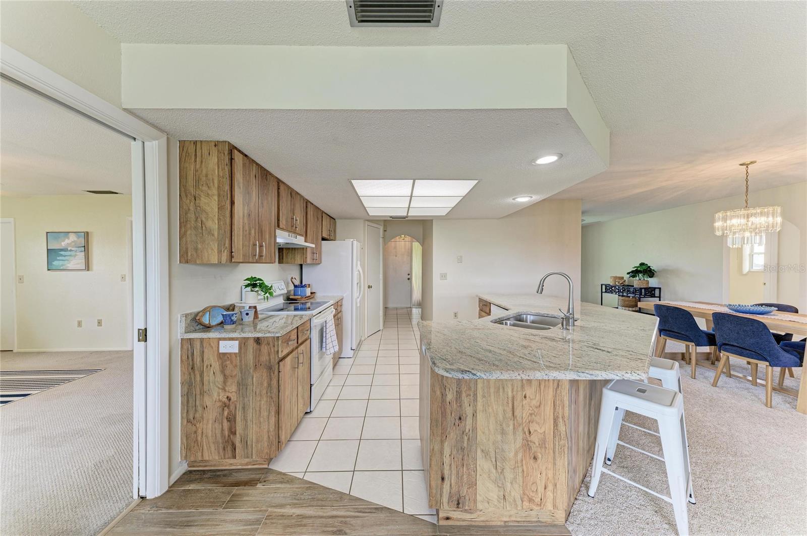 1602 VIKKI CT — photo 8