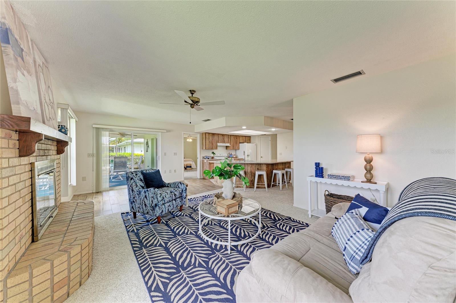 1602 VIKKI CT — photo 13