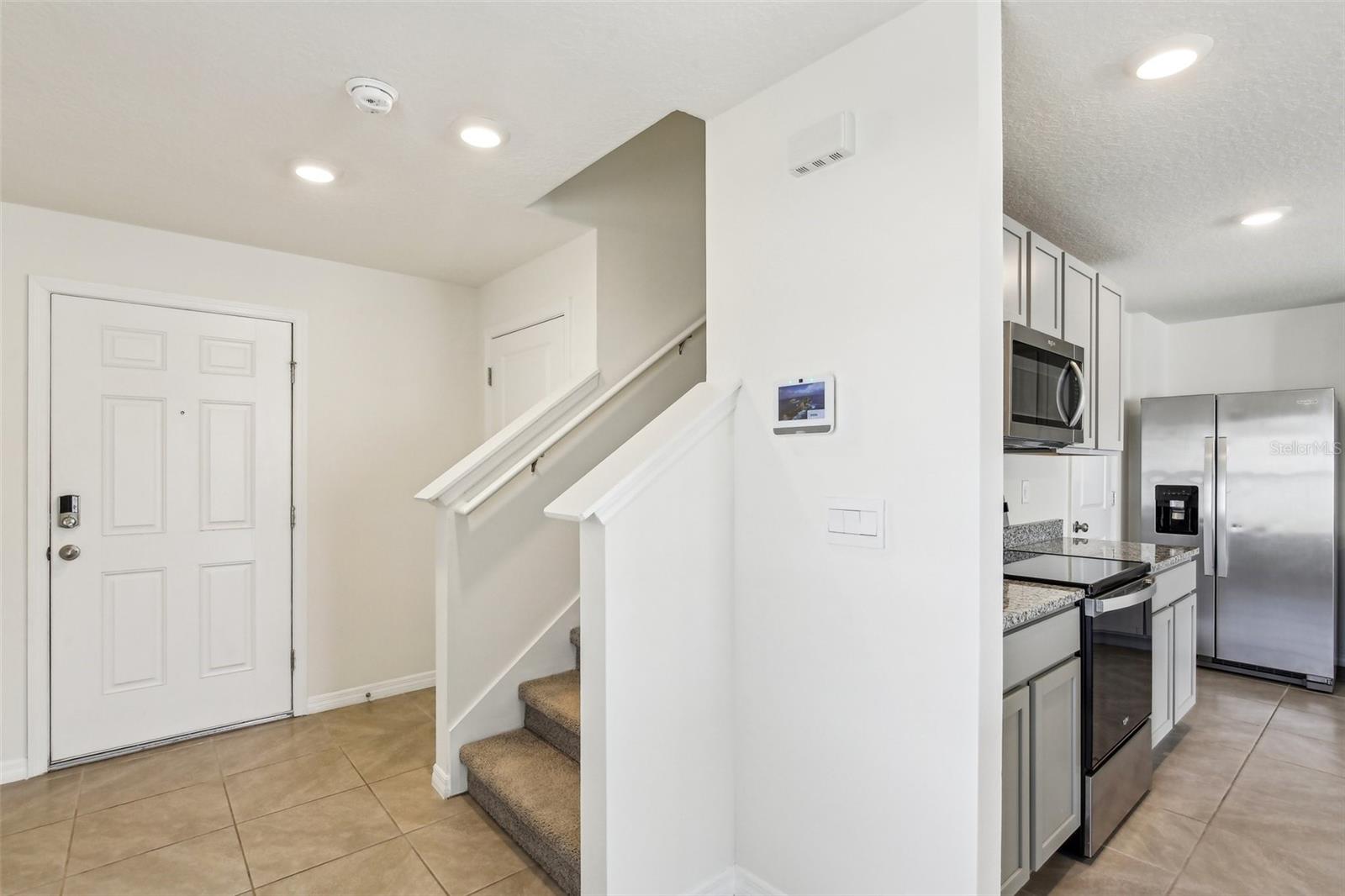 365570 NIGHT STRAWBERRY CT — photo 4