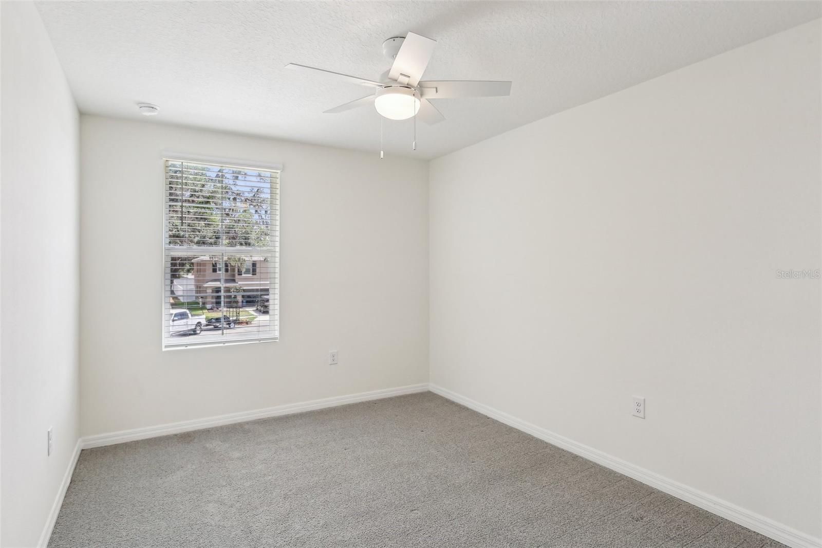 365570 NIGHT STRAWBERRY CT — photo 32