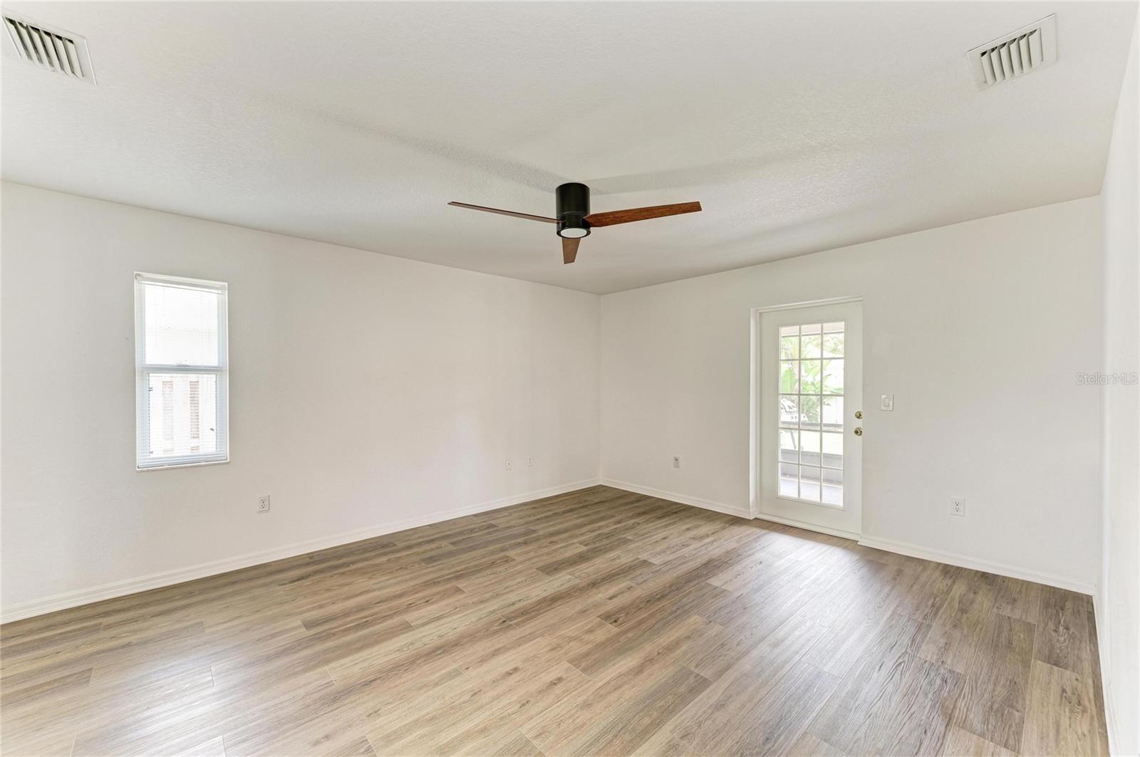 4173 PARRY DR — photo 33